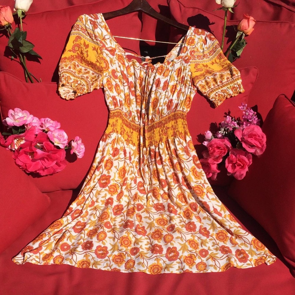 Mini Dress Floral Yellow Marigold Boho Glam NWOT - Picture 6 of 7